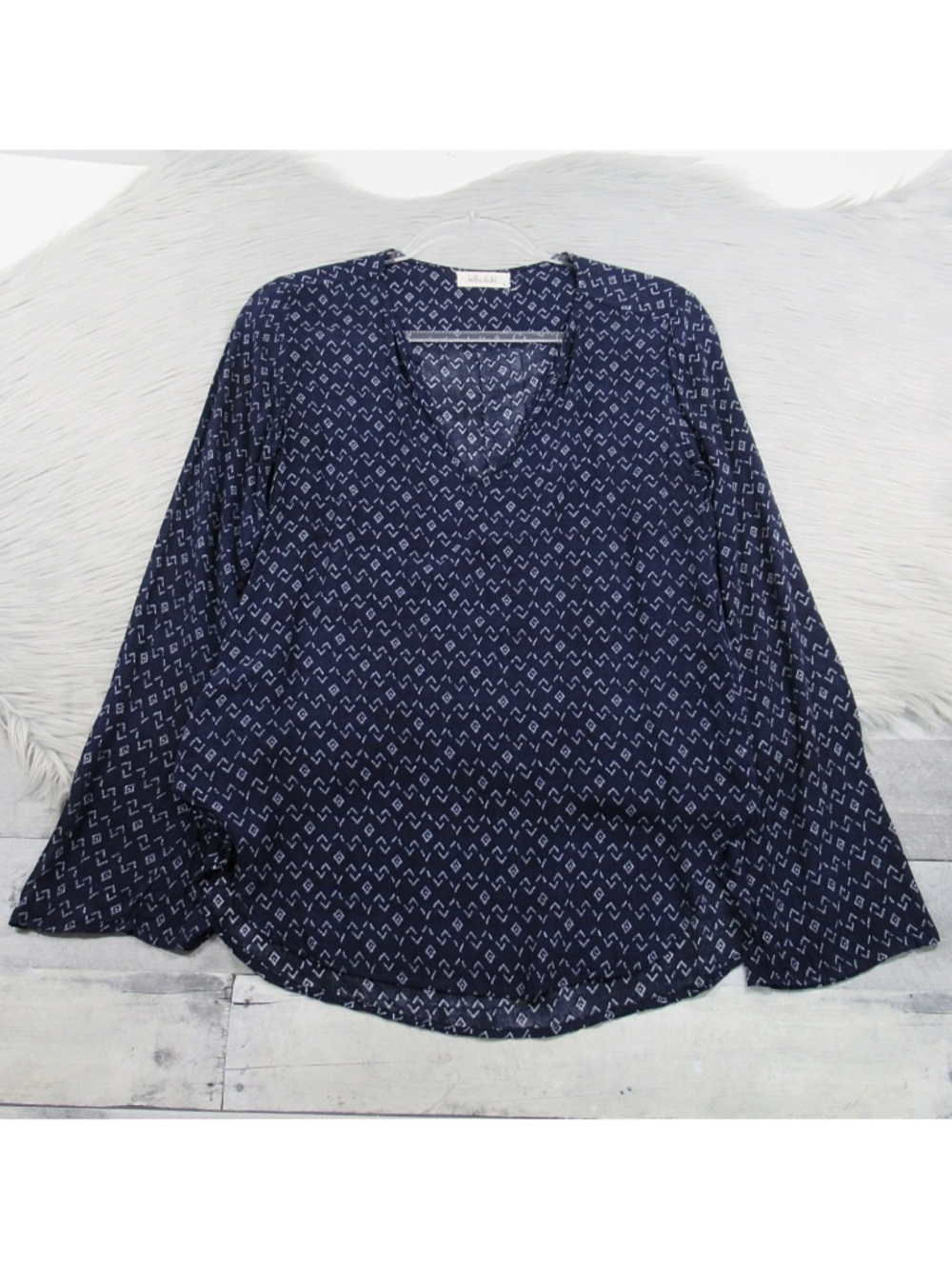 Bella Dahl Navy Diamond Print V-Neck Blouse Long Sleeve Boho Top - Size Small